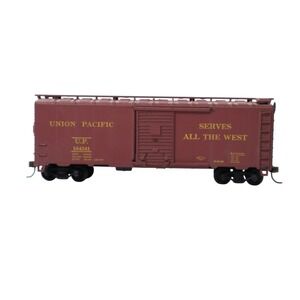 Union Pacific Boxcar Model Train Car Road of Streamliners‎ UP 184241 B-50-21